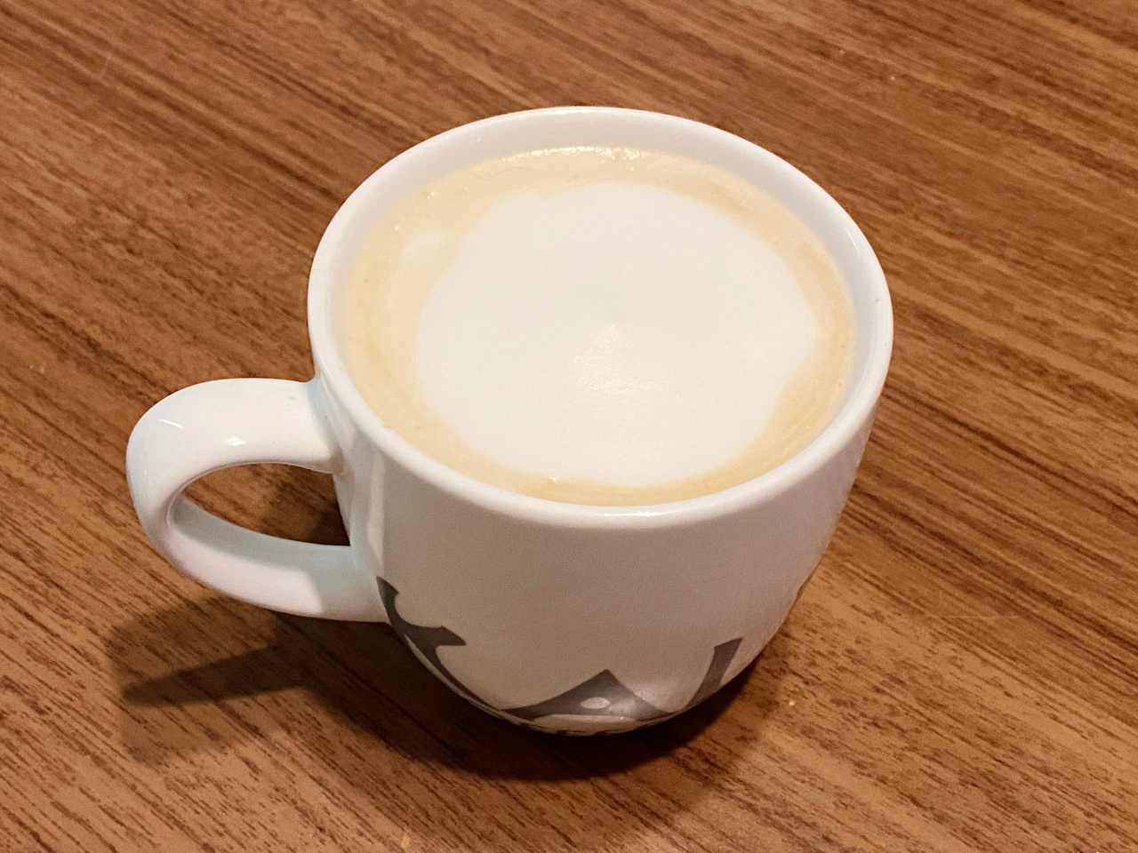 ベルベタイザーで作ったフォームミルクを使ったカフェラテ
